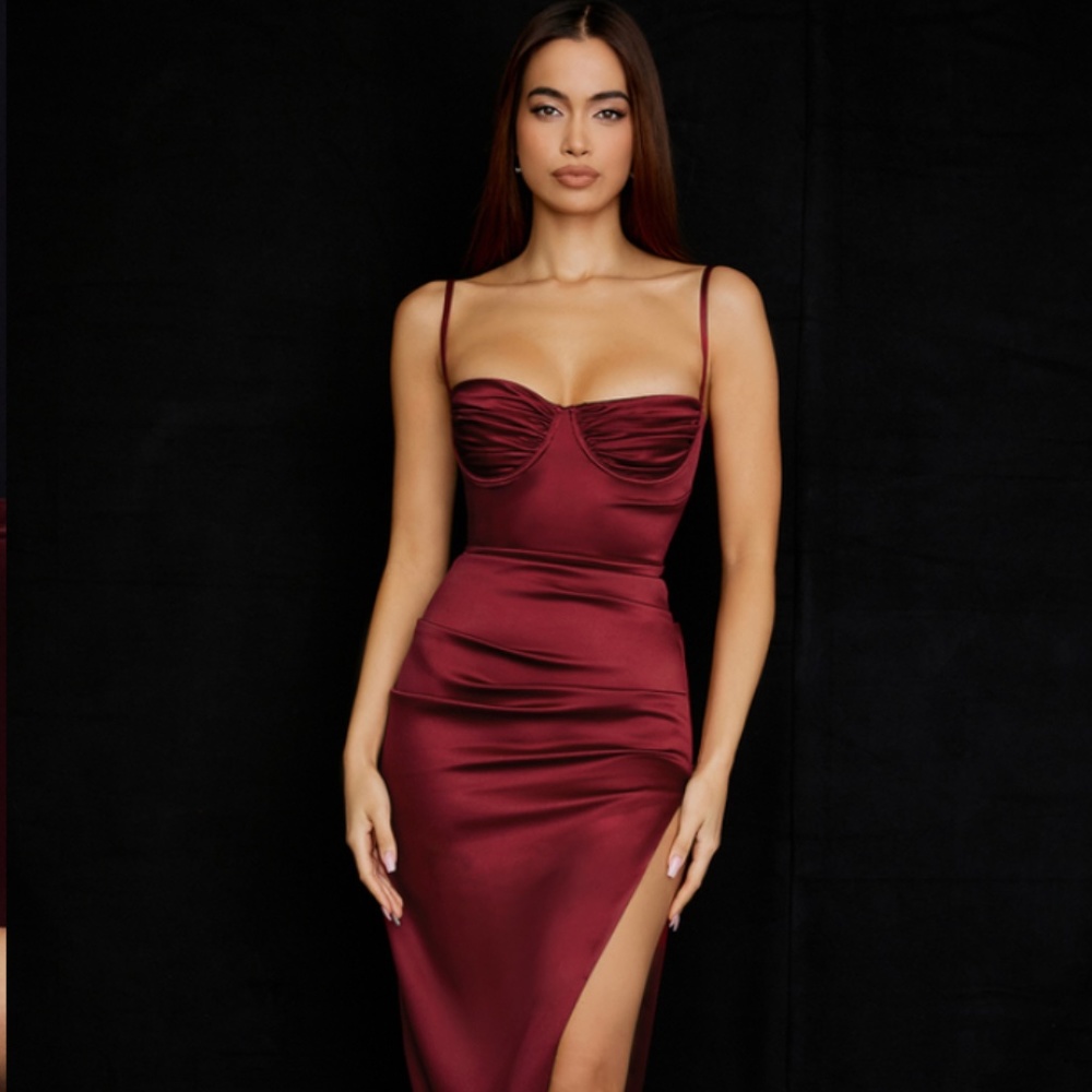 HOUSE OF CB Flora Dress in Wine